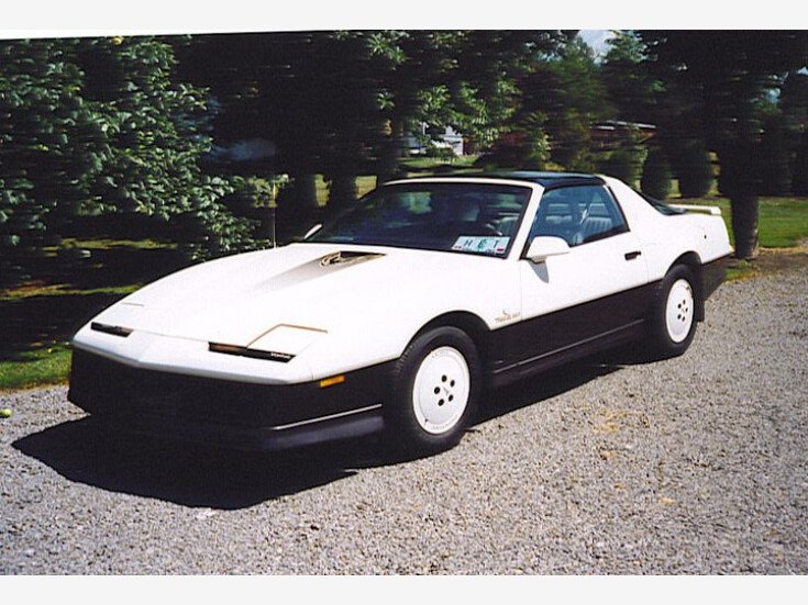 Thumbnail Photo undefined for 1983 Pontiac Firebird Trans Am Coupe